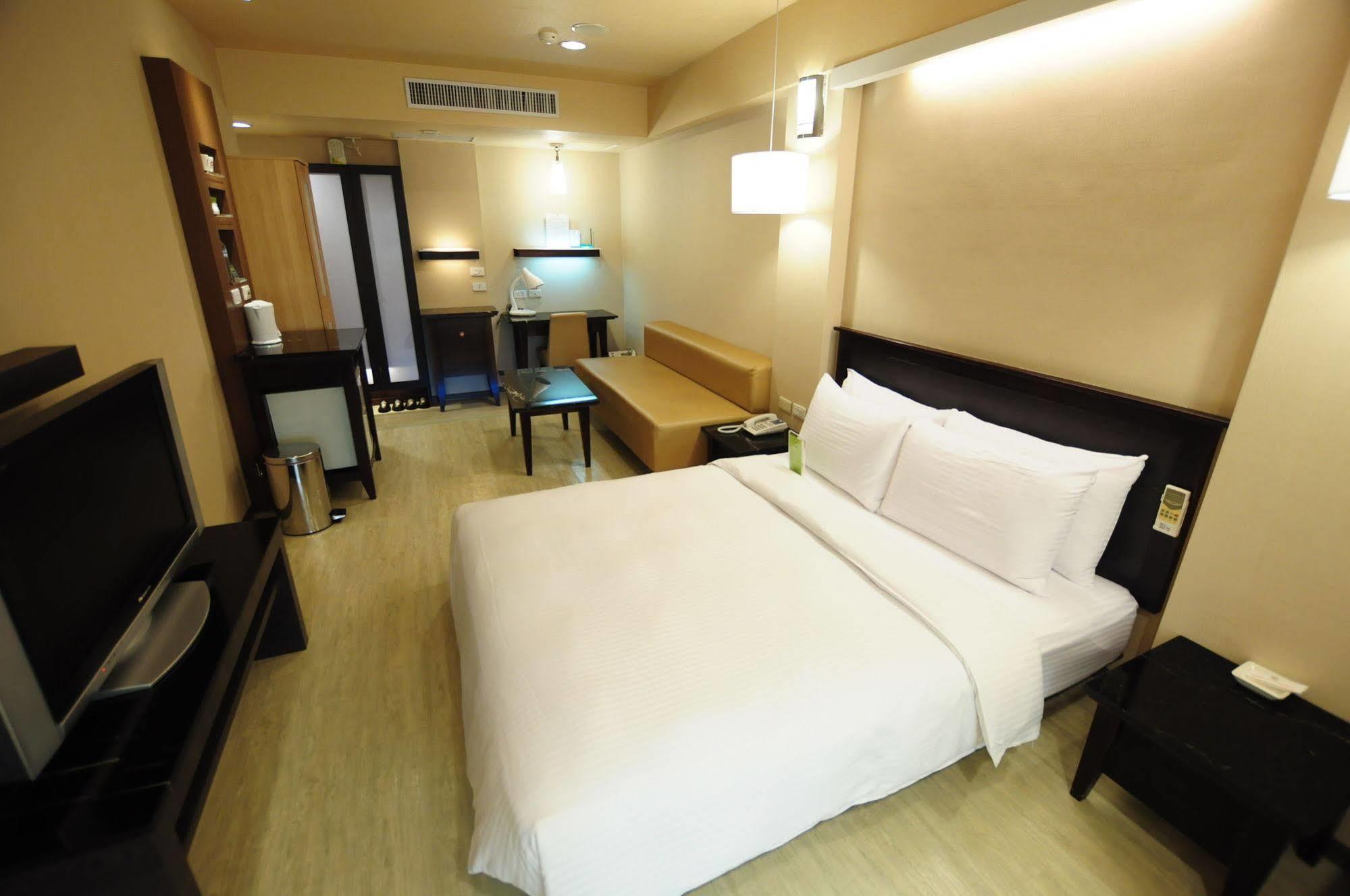Hotel Kindness Xin Jue Jiang Kaohsiung Zewnętrze zdjęcie