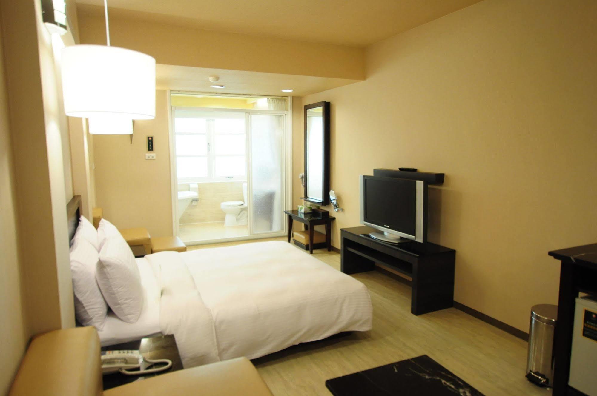 Hotel Kindness Xin Jue Jiang Kaohsiung Zewnętrze zdjęcie