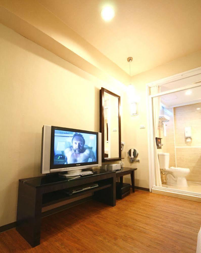 Hotel Kindness Xin Jue Jiang Kaohsiung Zewnętrze zdjęcie